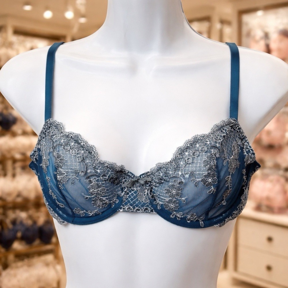 Victoria's Secret Blue Floral Lace Bra Feminine Dainty Fairycore Intimate 34B